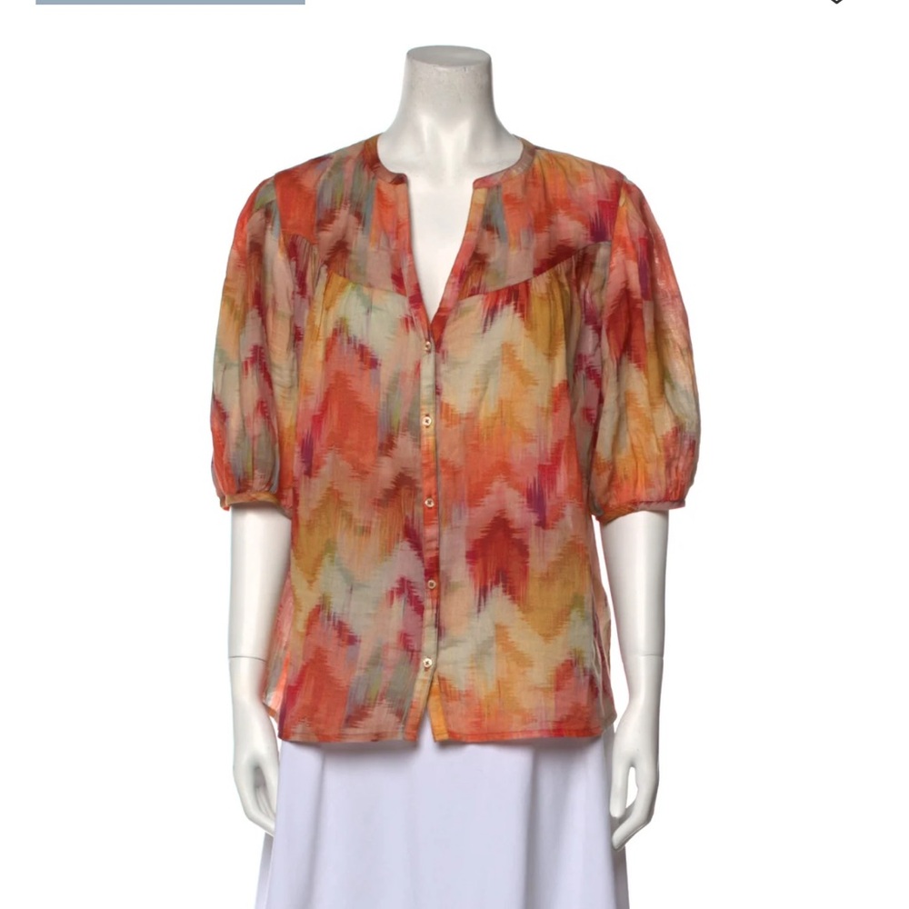 - Nwt 
Floral Print V-Neck Blouse
 Size 0